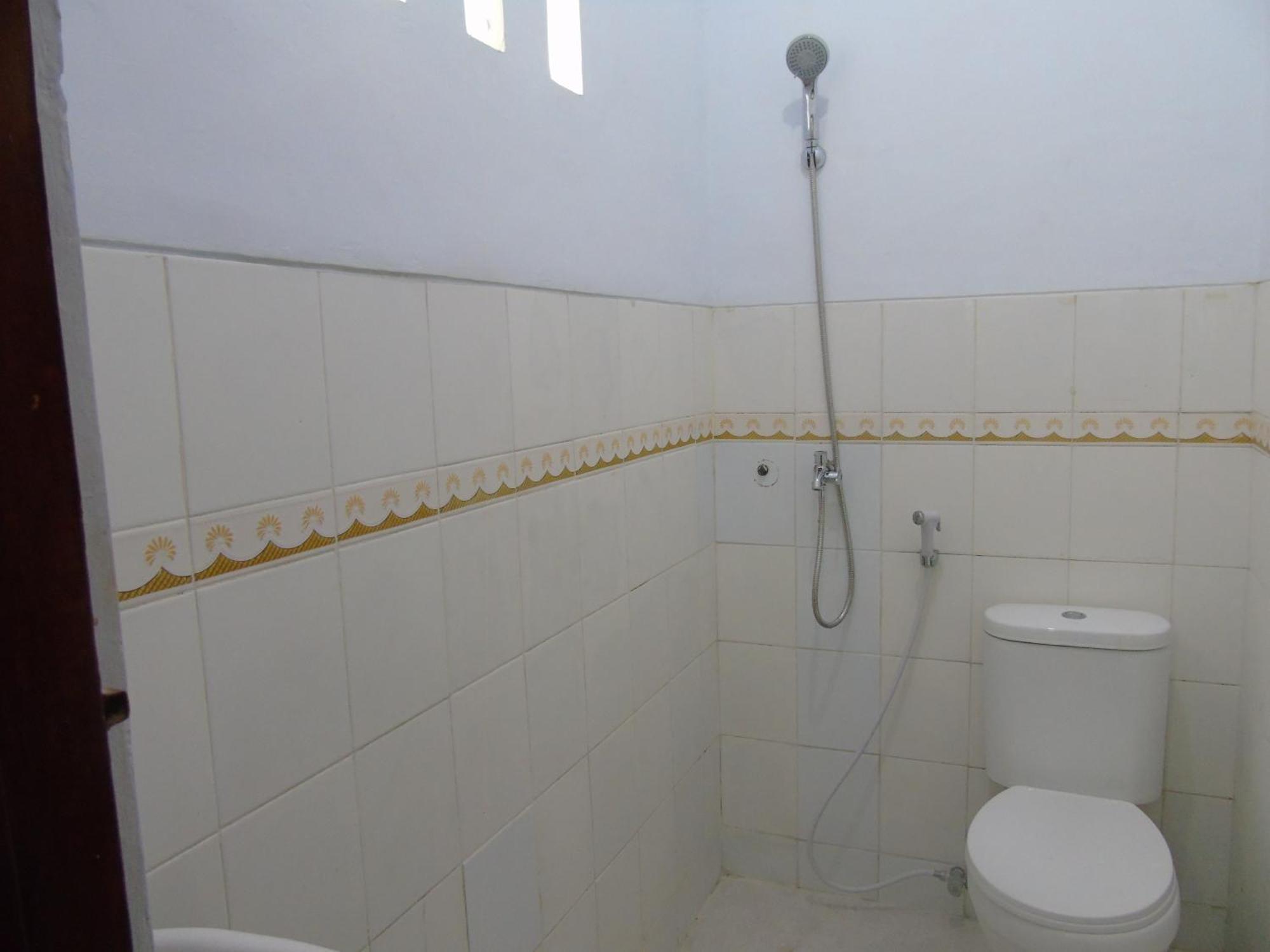 Hotel Permata Zamrud Чиребон Номер фото